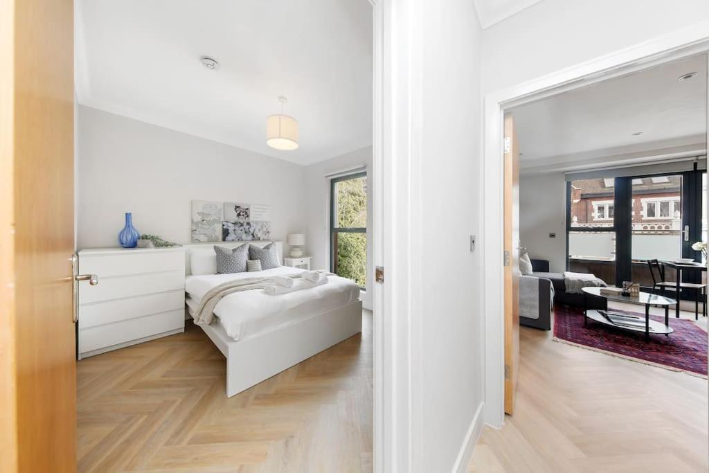 Pleasing 2Bed Flat 10Min To Wimbledon Tennis Court ロンドン エクステリア 写真
