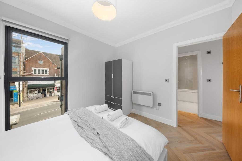 Pleasing 2Bed Flat 10Min To Wimbledon Tennis Court ロンドン エクステリア 写真